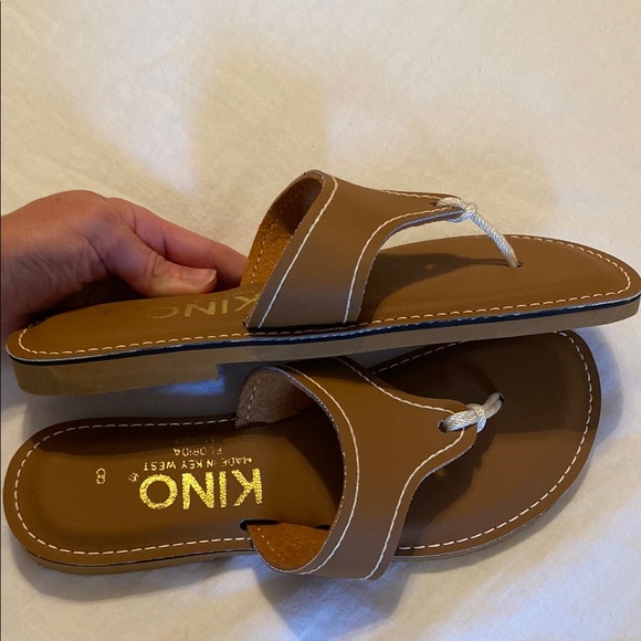 KINO Brown Leather Sandals with Marine Emblem - Picture 5 of 7